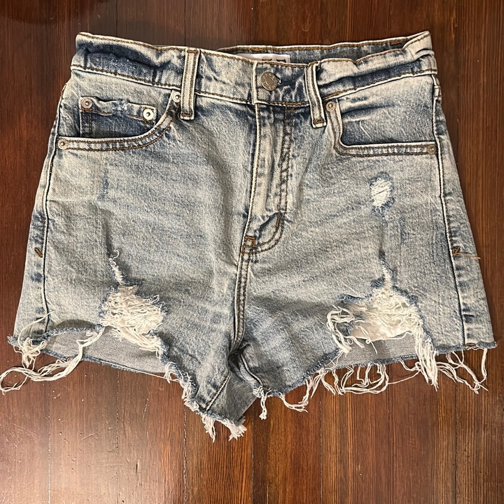 Mixology “Daze” Jean Shorts Light Wash